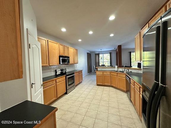 3rd image of 5255 Creekwood Dr
