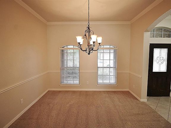 4th image of 124 Castle Pines Dr