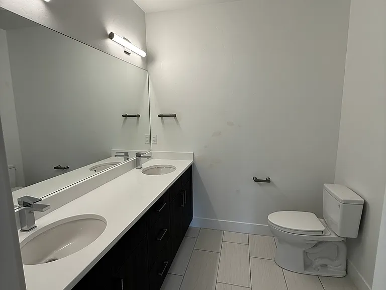 800 Blue River Pkwy — Photo 7