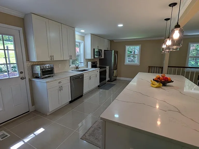 15715 Tierra Dr — Photo 8