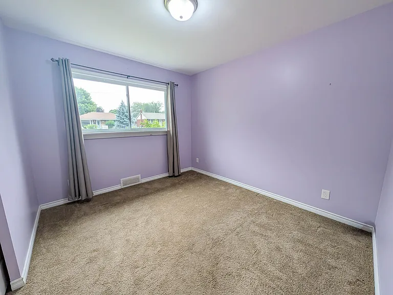 37 Franklin Blvd — Photo 20