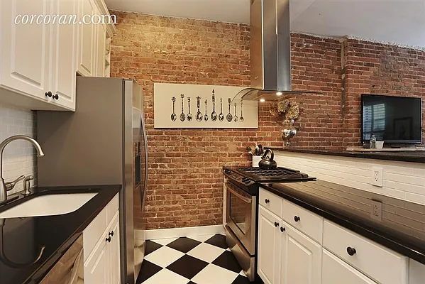 Sold by Corcoran | media 7