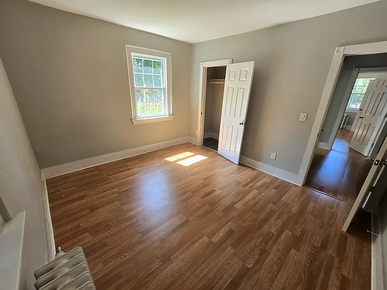 300 W Elm St — Photo 21