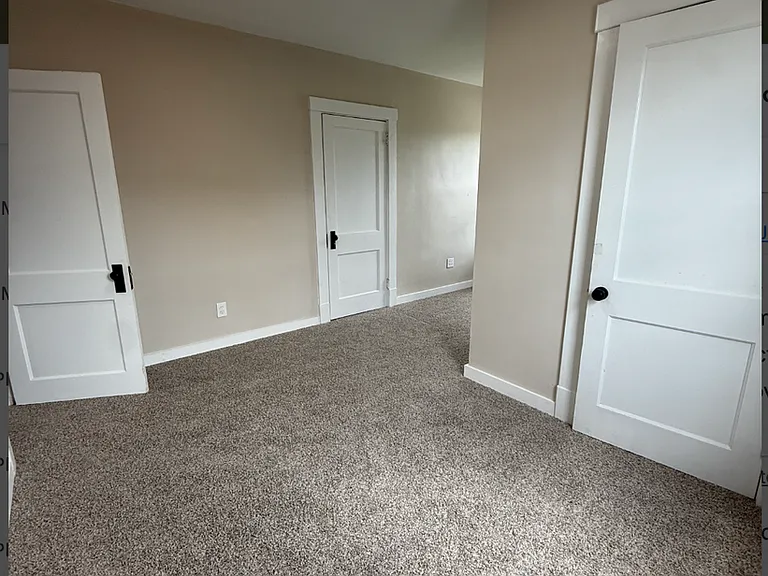1100 Kenneth Ave — Photo 14