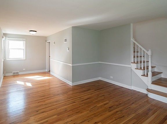 3rd image of 1414 N Harlem Ave APT A