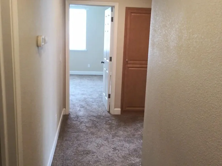 563 Beckman Way — Photo 11