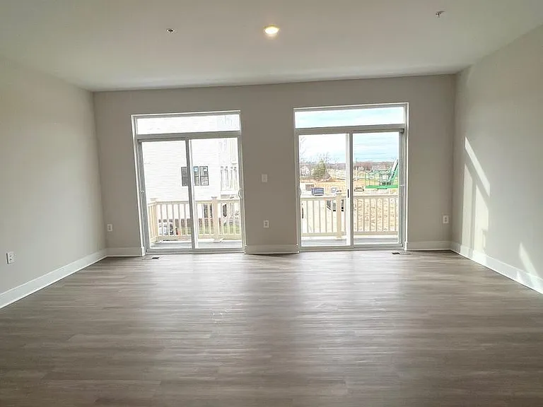 22782 Hanson Overlook Ter — Photo 8