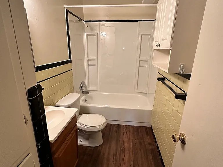 5200 Earl Dr — Photo 7