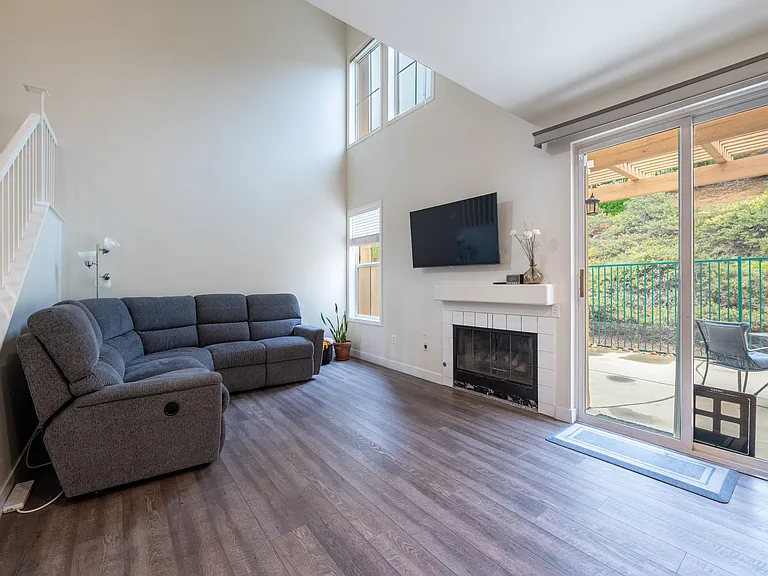 580 Fenwick Way #C — Photo 8