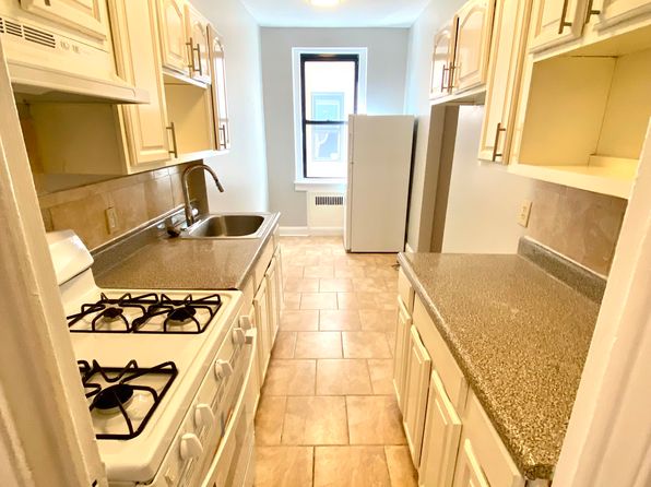 422 Highland Ter FLOOR 3