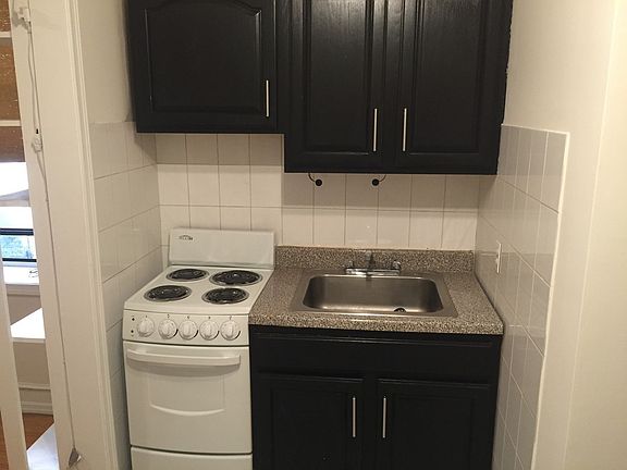 5th image of 181 Mulberry St APT 2