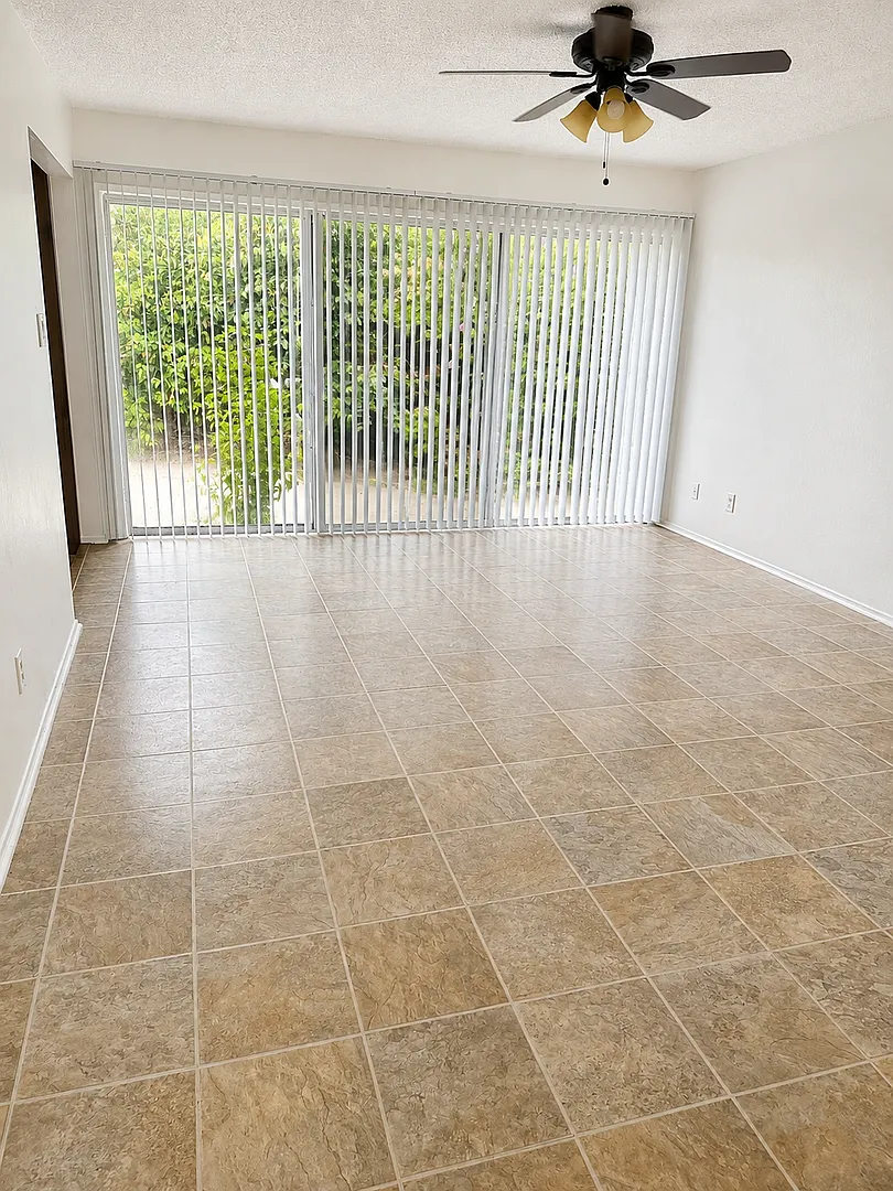 Charming 3-Bedroom Home with Oversized Backyard — Photo 4