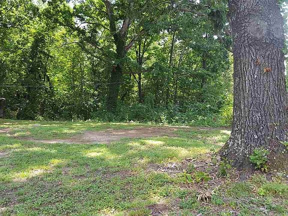3rd image of 111 Countryside Dr