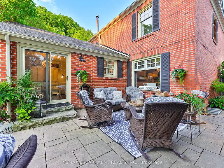 3555 Kingbird Ct — Photo 38