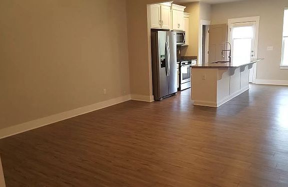 4th image of 209 Keaton Ct #1