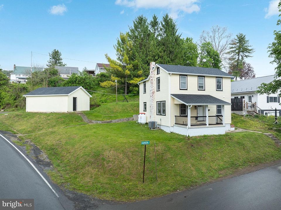 1st image of 631 Fairview St
