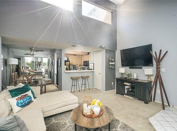 5th image of 24123 Del Monte Dr Unit 104