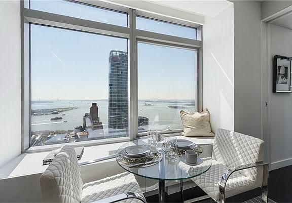 3rd image of 123 Washington St Penthouse 55H