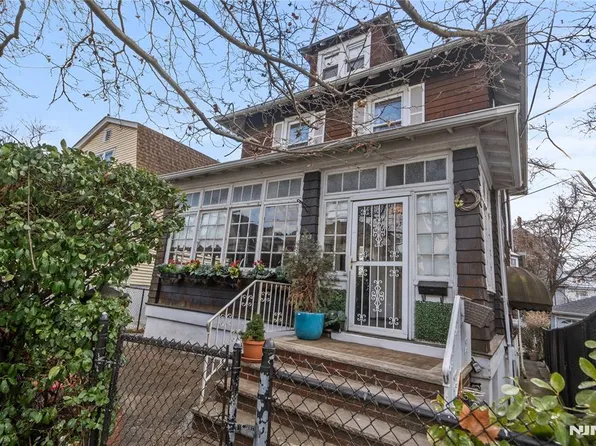 233 76th St, North Bergen, NJ 07047