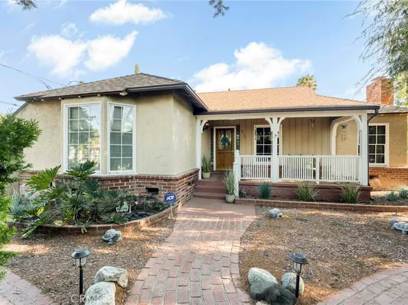 15556 Valerio St, Van Nuys, CA 91406