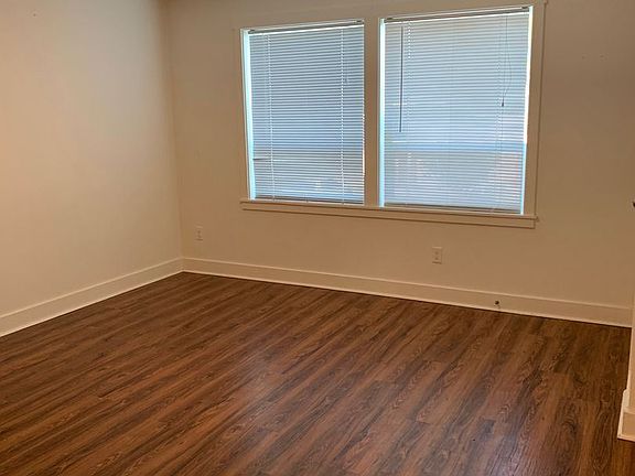 4th image of 8211 N Montana Ave #B