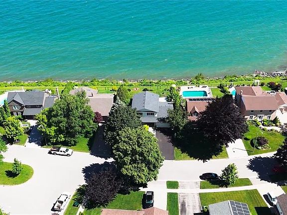 2nd image of 15 Cheval Dr