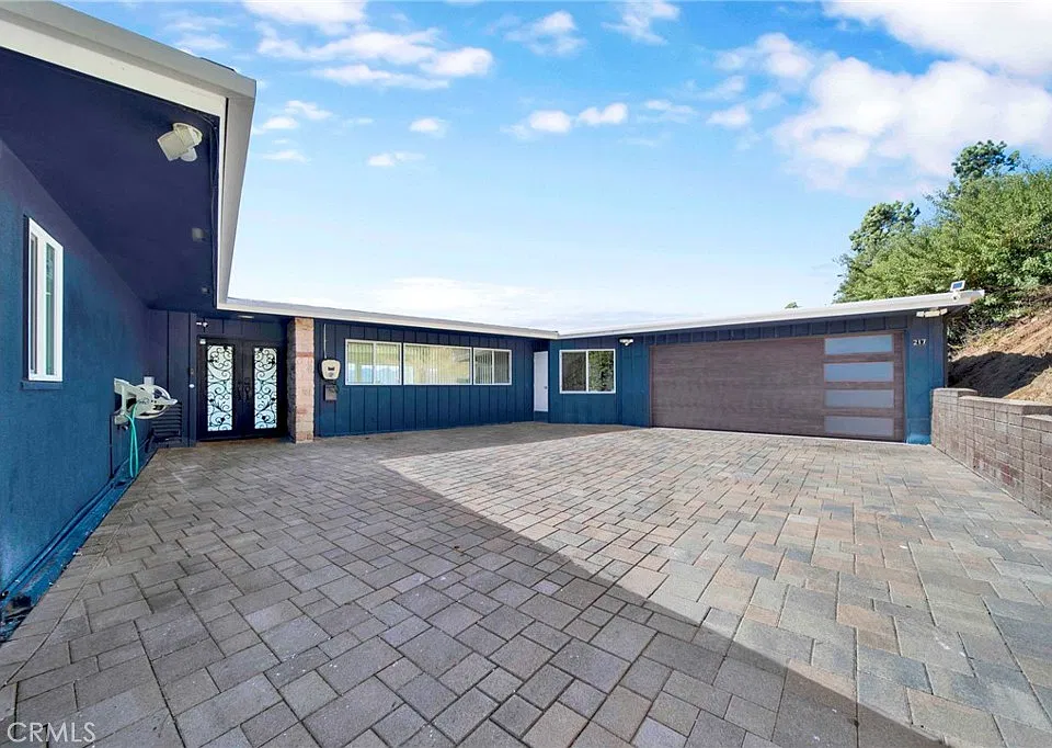 217 Cumberland Rd