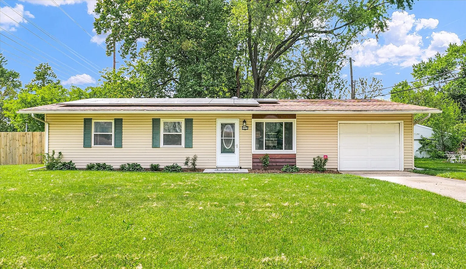1511 Westfield Dr photo 1