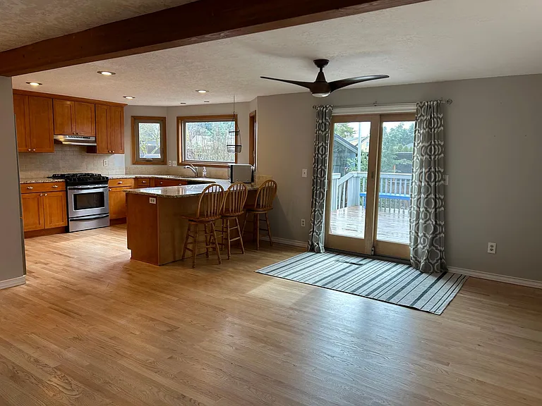 2895 NW 156th Pl — Photo 7