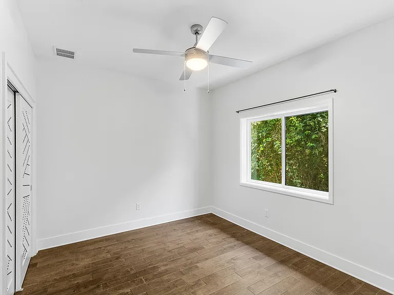 2101 Montopolis Dr #11 — Photo 28