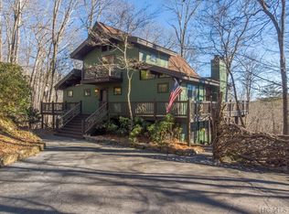 127 Locust Ct, Sapphire, NC 28774