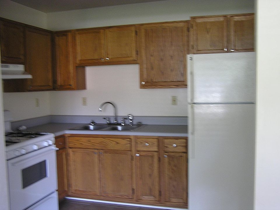 2nd image of 2823 Old Galberry Rd