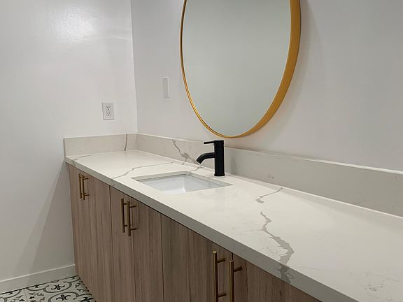 2nd image of 167 S Oak Knoll Ave APT 16