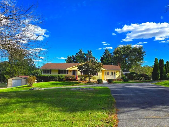 11244 Apple Harvest Dr, Inwood, WV 25428