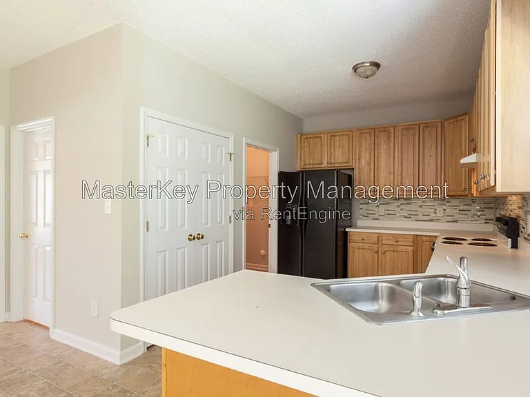 6925 Paint Rock Ln — Photo 6