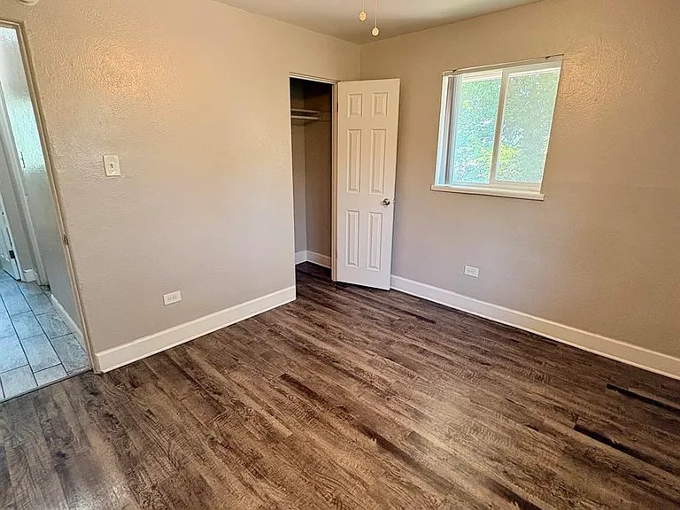Emporia Street Apartments — Photo 21