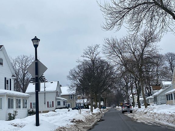 5th image of 254 Winchester St