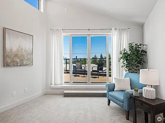 2nd image of 2383 Harbor Ave SW