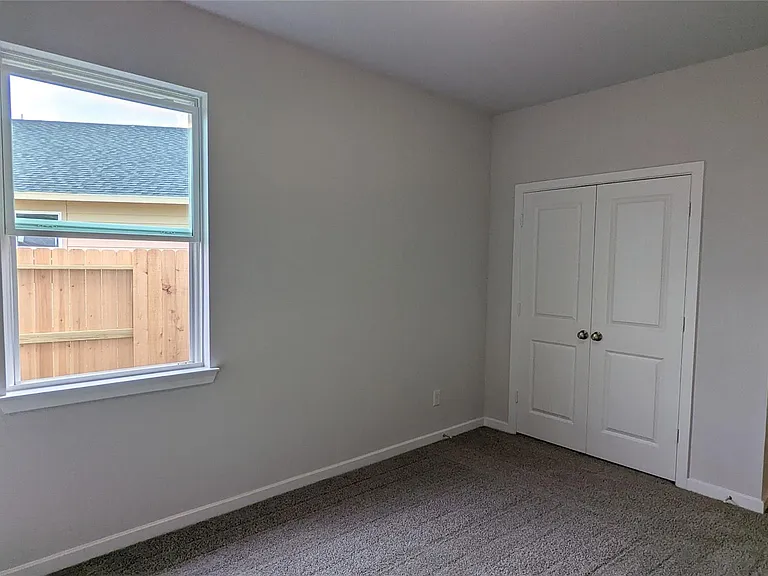 18606 Albany Bay Ln — Photo 31