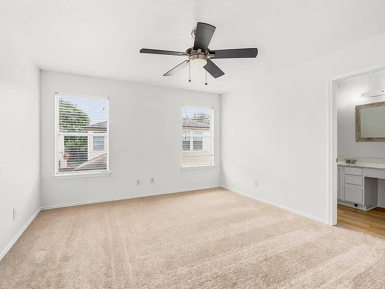 18 Anchorage Bay — Photo 15