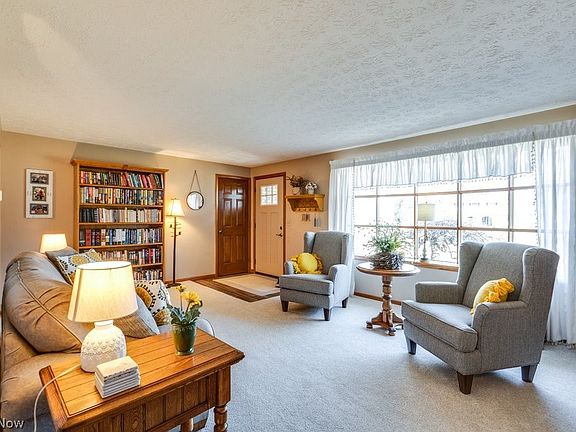 5th image of 7716 Cheryl Ln NW