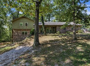 16 W Cardinal Ct, Rogers, AR 72756
