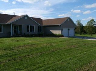 877 S Farmingdale Rd, New Berlin, IL 62670