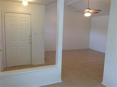 5th image of 2042 Legacy Ln