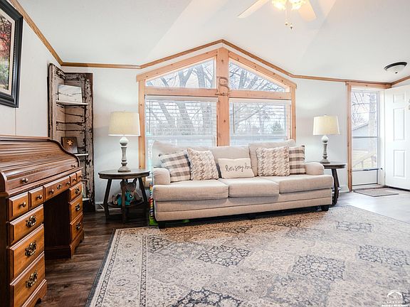 4th image of 7311 SE Berryton Rd