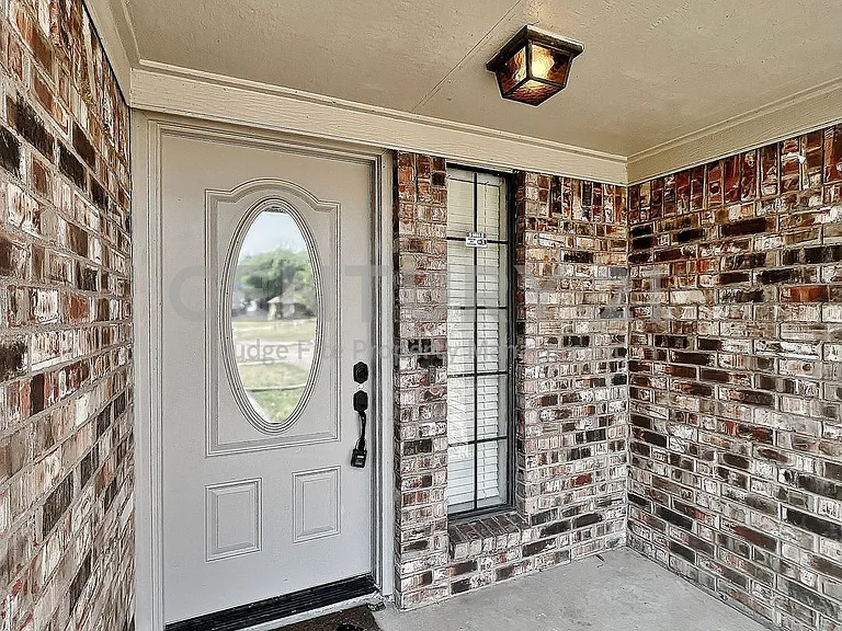 4808 Waxwing Dr — Photo 2