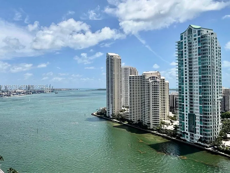 300 S Biscayne Blvd #T-2012 — Photo 2