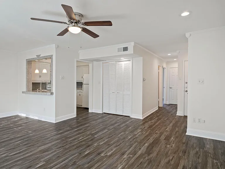5881 Preston View Blvd #261 — Photo 6