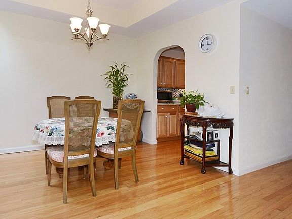 4th image of 90 Sea St APT 129