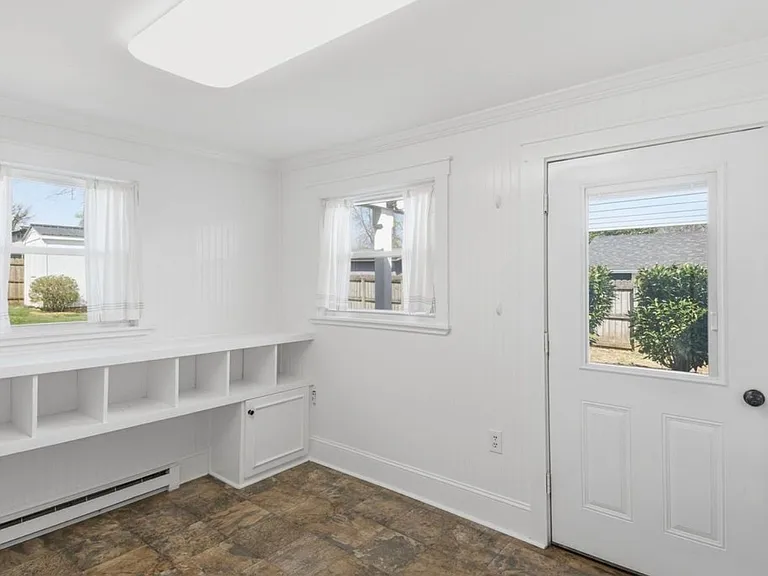 1164 Brookwood Ave — Photo 8